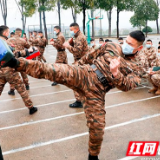 天门山下练兵忙 武警张家界支队创新手段打造过硬教练员队伍