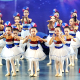 湖湘大地“花儿朵朵开” 美育成果展演（展览）展青年少风采