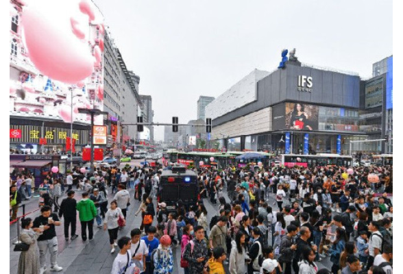 接待游客838.39万人次，同比增长249.06% 假期前三天湖南文旅市场井喷