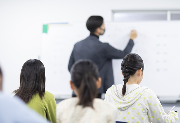 教师应教学生学会听课