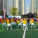 组图｜明德金鹰学校首届体艺节开幕！无人机方阵、亲子彩旗队点燃校园