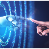 高校引领 专家学者共探“AI+教育”融合创新路径