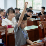 与法“童”行护成长！湖南财院学子送法下乡