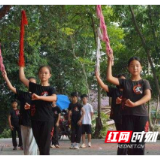 合拍的00后·三下乡｜为山里娃搭起“推普台”，给老汉剧注入“时代声”