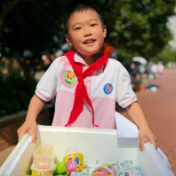 小手传大爱:长沙市实验小学2311班公益义卖,为邵阳薄弱小学援建爱心书屋筹款