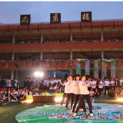 草坪开唱!长沙十一中这场满是少年气的音乐节太治愈了
