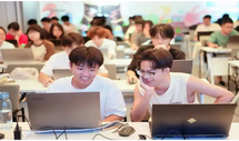 开公司“交作业”、投资人当考官……AI时代大学创业课悄悄变了