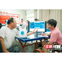 数智赋能乡村康养 长沙民政职院学子送科技助老服务进村