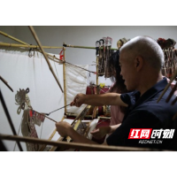 走访非遗传承人 湖南一师学子探寻春华皮影传承之路
