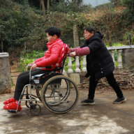 韶山石屏村汤爱兰：七旬好婆婆数年照顾患病儿媳