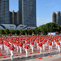 “舞动湘潭”万人同跳大型排舞展演活动启动（图）