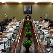 张迎春主持召开湘潭市项目竞赛活动二季度讲评暨重点项目调度会