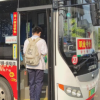韶山：定制公交专线方便市职中师生出行