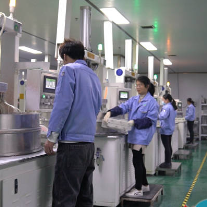 湘乡经开区：振添光学节后复工忙 生产信心足