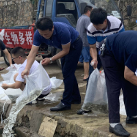 湘乡：涟水清清鱼儿欢 300万尾鱼苗“安家”涟水河