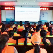 湘潭县开展2022年“文明健康，绿色环保”环卫工人垃圾分类学习