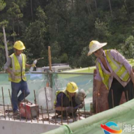醴娄高速湘乡段千余工人烈日迎“烤”保进度