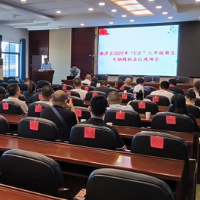 湘潭县“E区”500余名七年级新生进行电脑随机派位