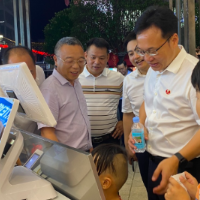 韶山市举行“乐享消费 嗨啤一夏”2022年暑期消费节暨雪花啤酒美食节