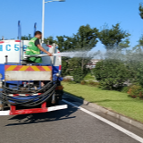 湘潭县城管执法局：园林工人昼夜浇灌，养护绿化点缀城市