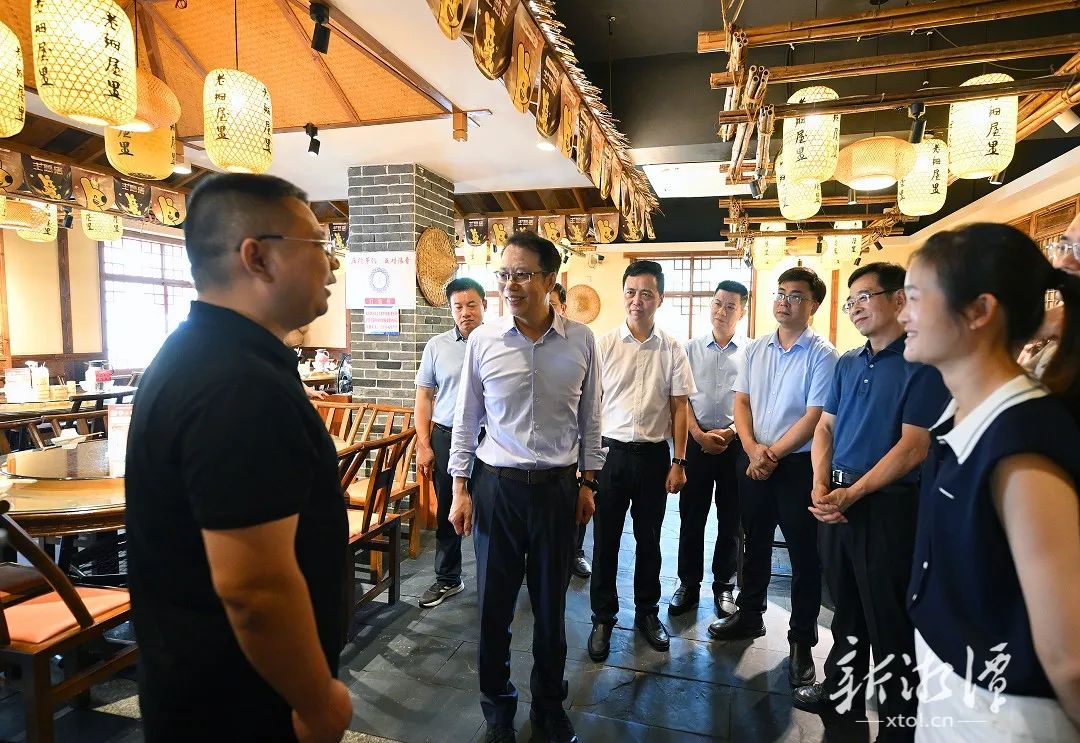 胡贺波调研“吃在湘潭”特色烟火餐饮打造工作