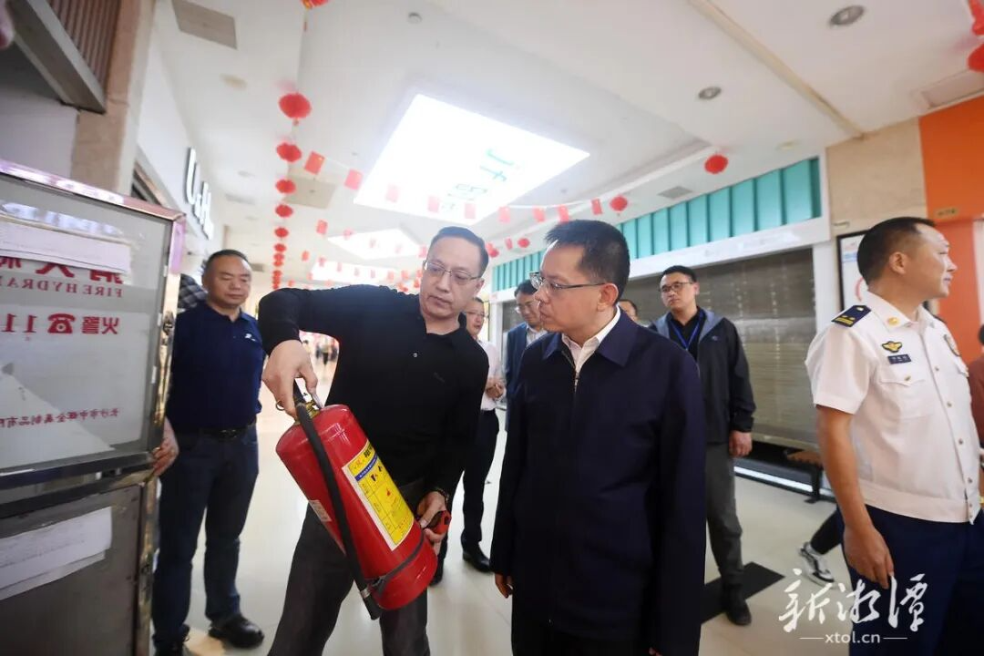 李永亮督导检查节前安全生产和市场保供工作