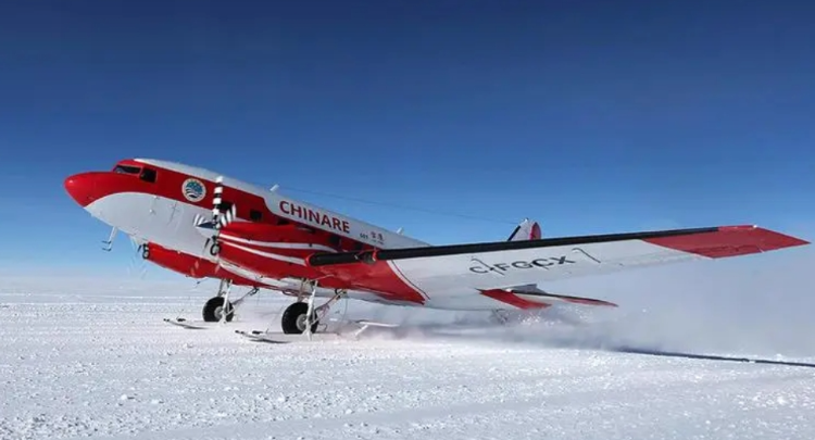 中国第40次南极考察 “雪鹰601”完成第40次南极考察飞行任务
