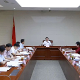 周振宇主持召开市长碰头会：压紧责任抓落实 确保实现“双过半”