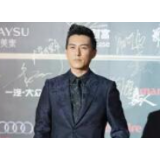 看透假靳东，更要看懂中老年女性的情感需求