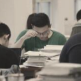 “为理想奋斗不觉得累”的考研生是一本励志教材