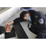 他们需要的不仅仅是称赞和感动