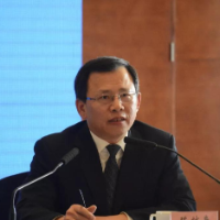 陈献春：以解放思想开路 干在实处走在前列