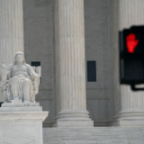 美国最高法院多名法官质疑特朗普关税政策