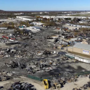 坠机致死14人 全球两大货运公司停飞麦道11型货机