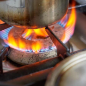 如有这4种情况 燃气灶“没坏也要换” 速自查→