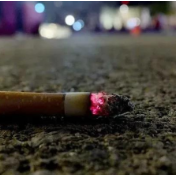 视频丨燃烧后可达800℃ 消防实验告诉你高空抛烟头有多危险