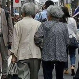 不堪病痛折磨，日本92岁丈夫勒死91岁妻子