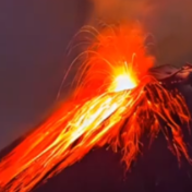 印尼勒沃托比-拉基拉基火山喷发