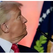 特朗普再次宣称无论如何要得到格陵兰岛