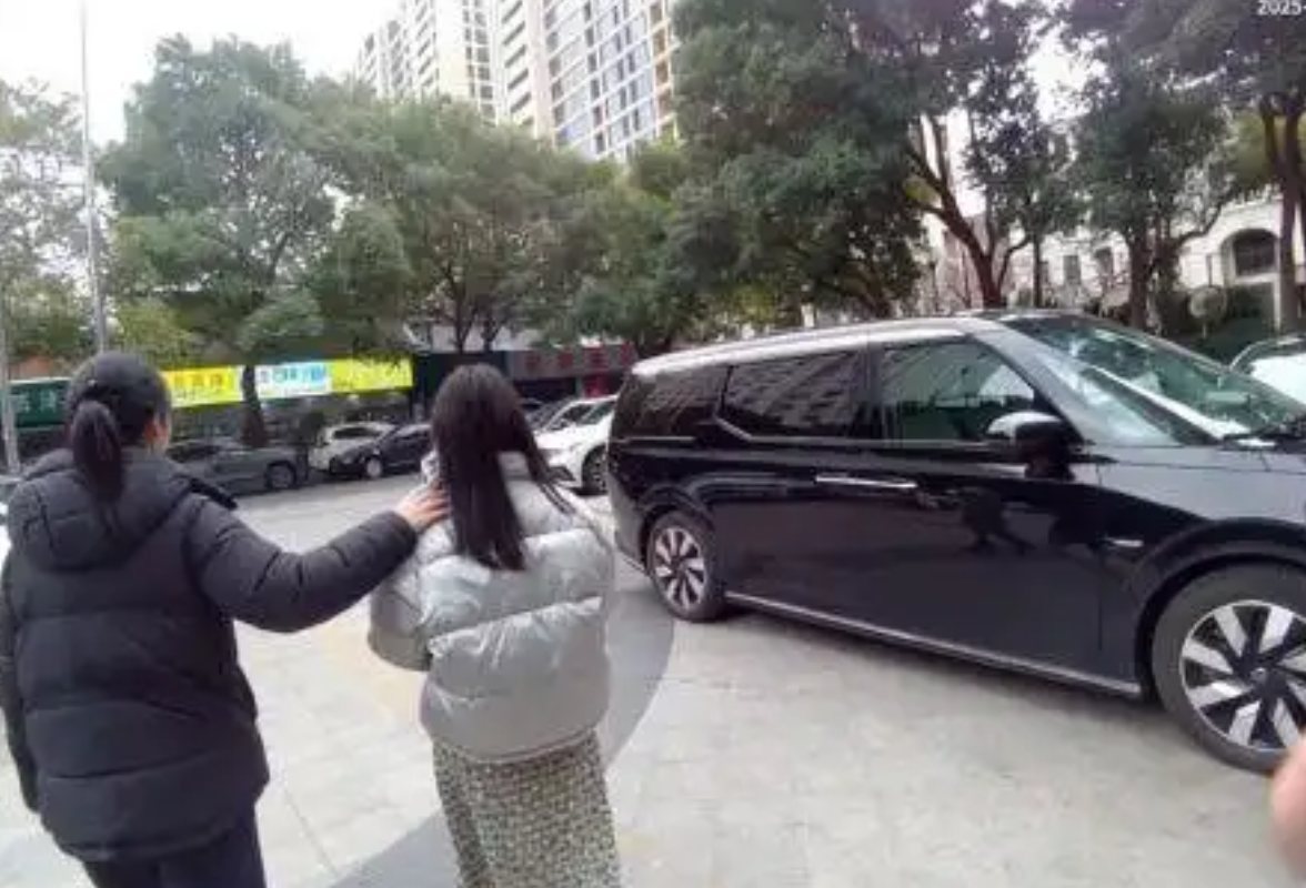 编造“投资人撤资”等 上海警方查处多起涉企谣言案件