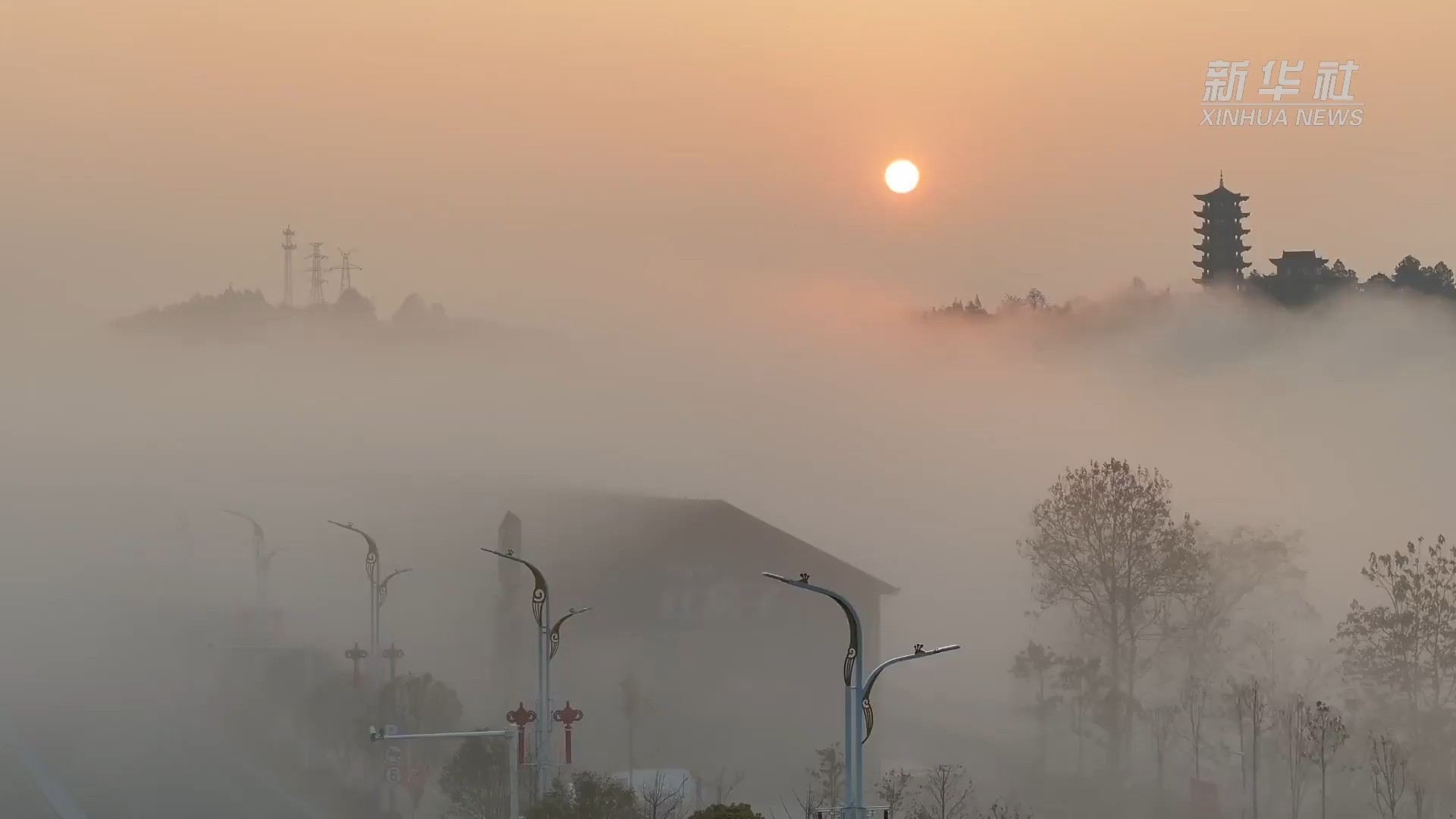 冷水滩:雾绕城朦