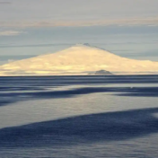 为南极“冰下火山”建立首份“身份档案”