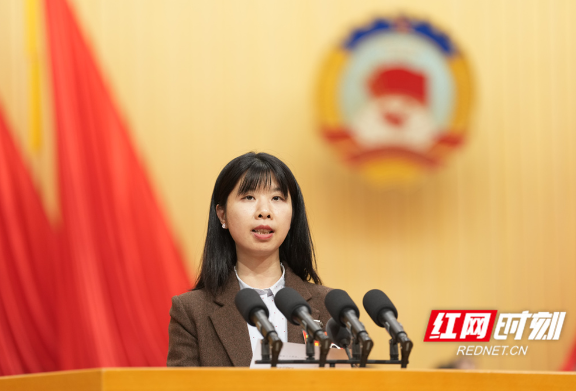 两会好声音丨张妍：“材料+AI”双轮驱动 赋能新材料万亿产业集群