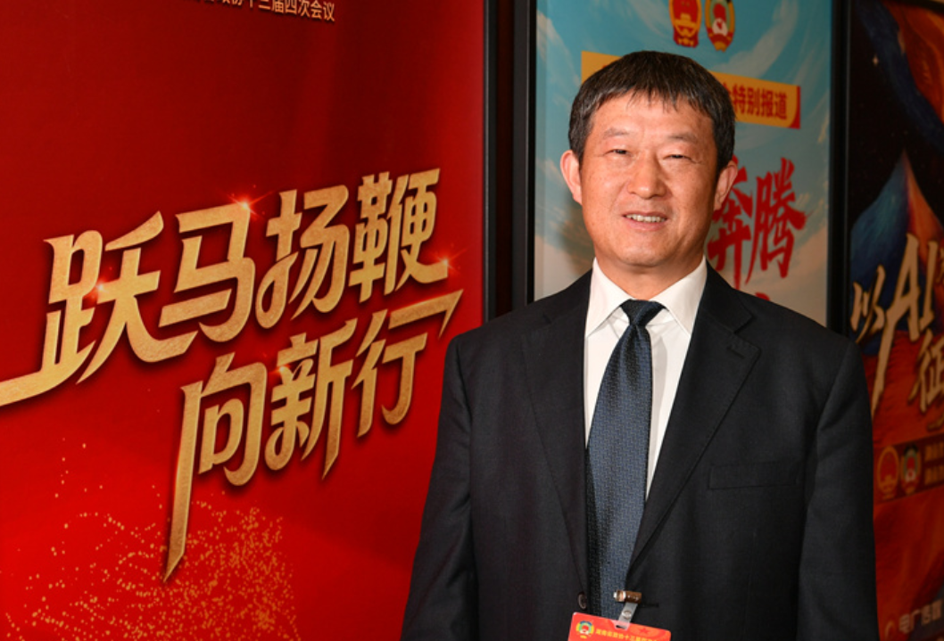 两会好声音丨李文：顺应时代风向，补齐AI教育短板