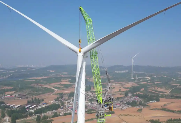 全球最高最大风电塔机在湘发布