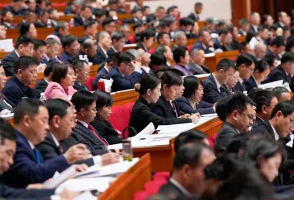 笃行实干 善作善成——“满怀信心开新局”系列评论之三