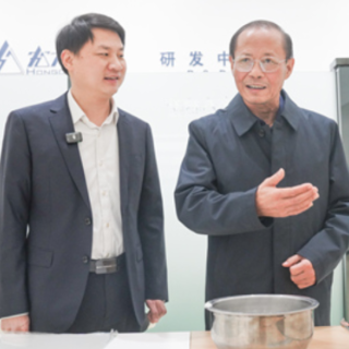 这股韧劲真难得④丨黄乐：不进则退 领跑“真空”