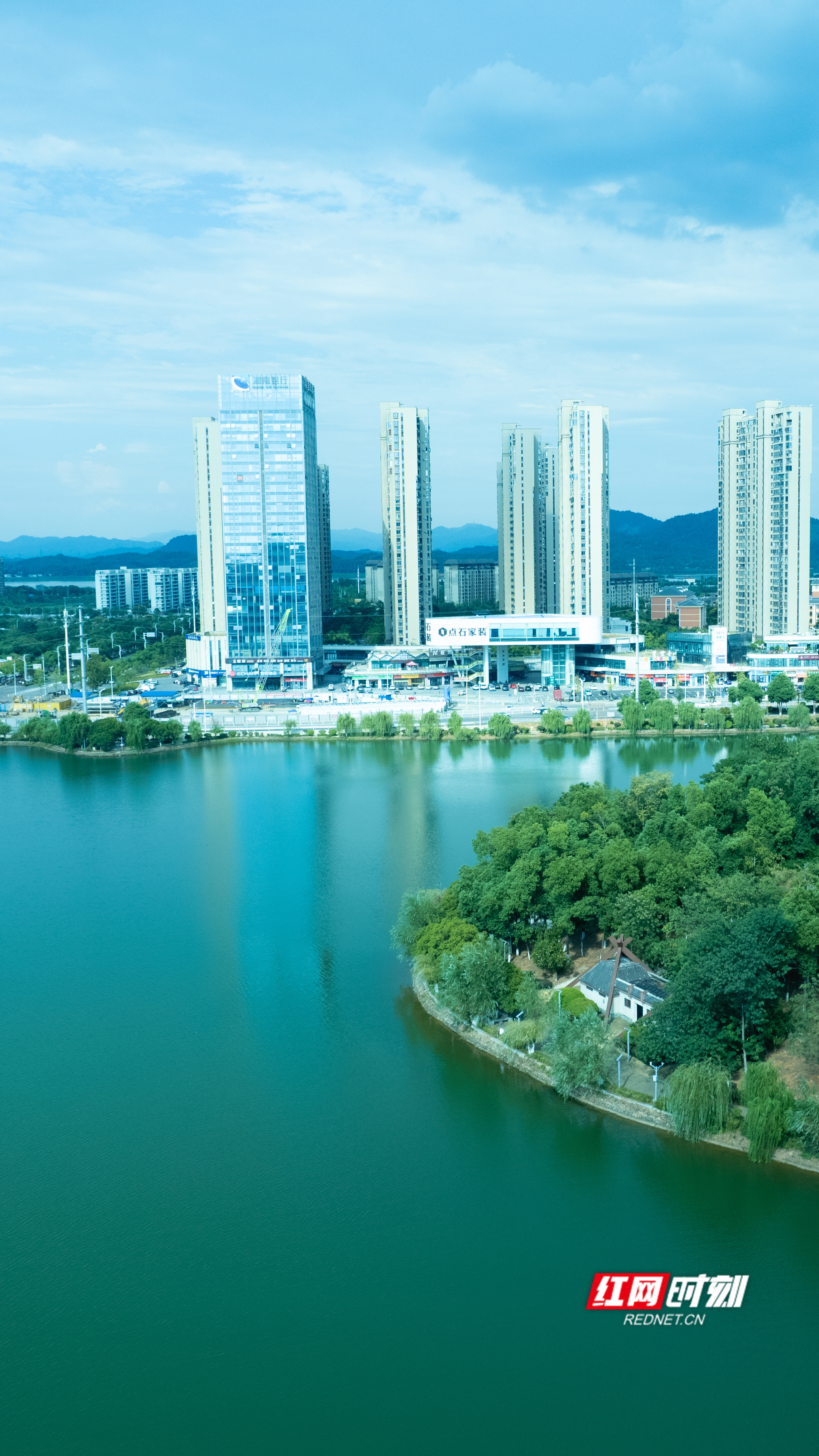 斑马湖2竖图.jpg