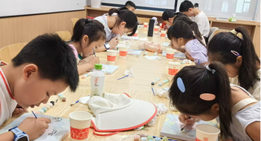 当盛夏邂逅书香，“BOOK思议”的夏天童趣无限！