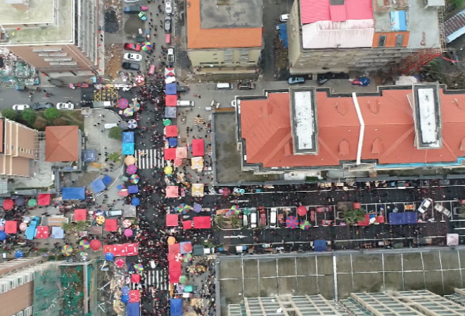 “东安春社图” 熙熙攘攘庆习俗